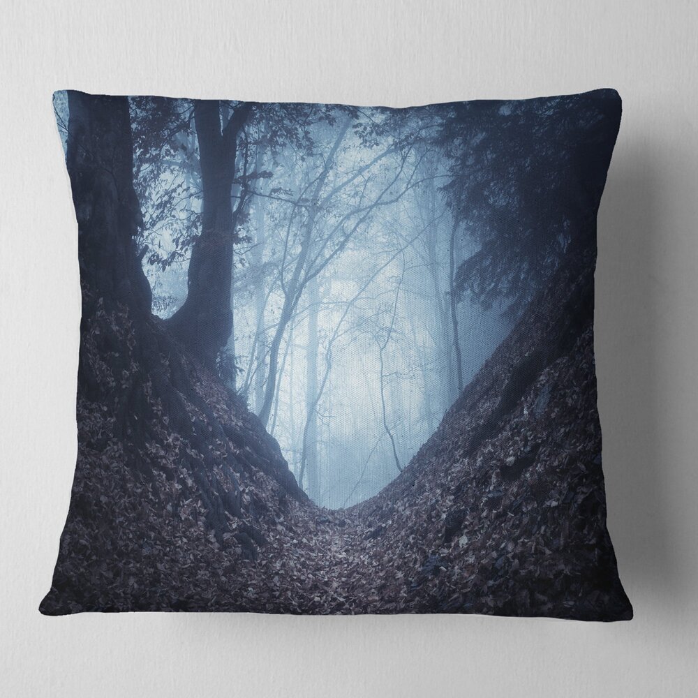 4342 Designart Sunlight Hitting Foggy Forest' Landscape Photography Throw